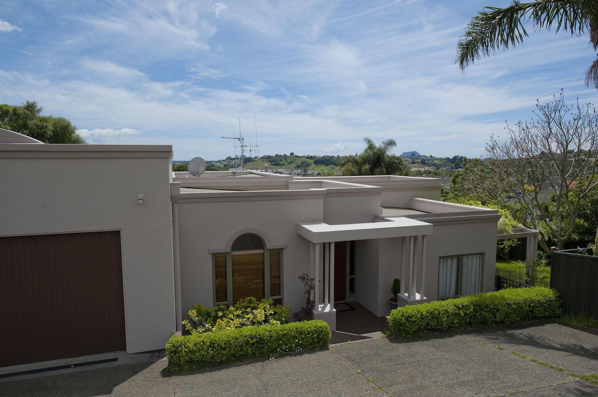 Home In Bethlehem Tauranga Exterior photo